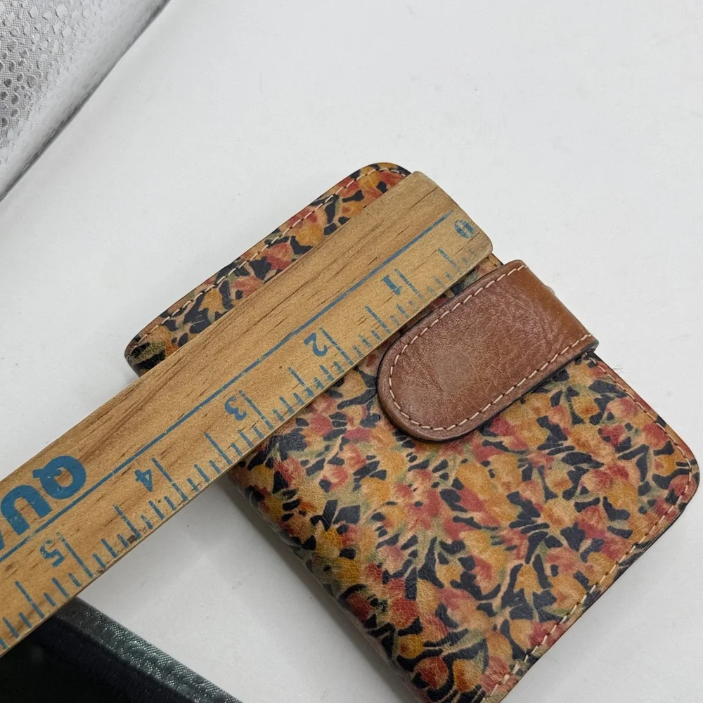 Patricia Nash Iberia Wallet ID Card Holder Kiss Lock Floral Yellow Black Leather - Picture 14 of 16